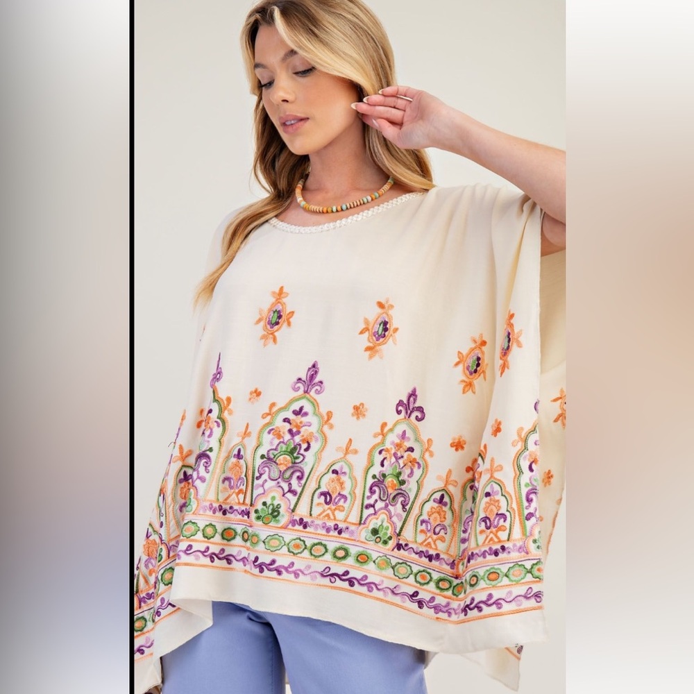 872 ❤️ EASEL ivory EMBROIDERED RAYON CHALLIS PONCHO TUNIC